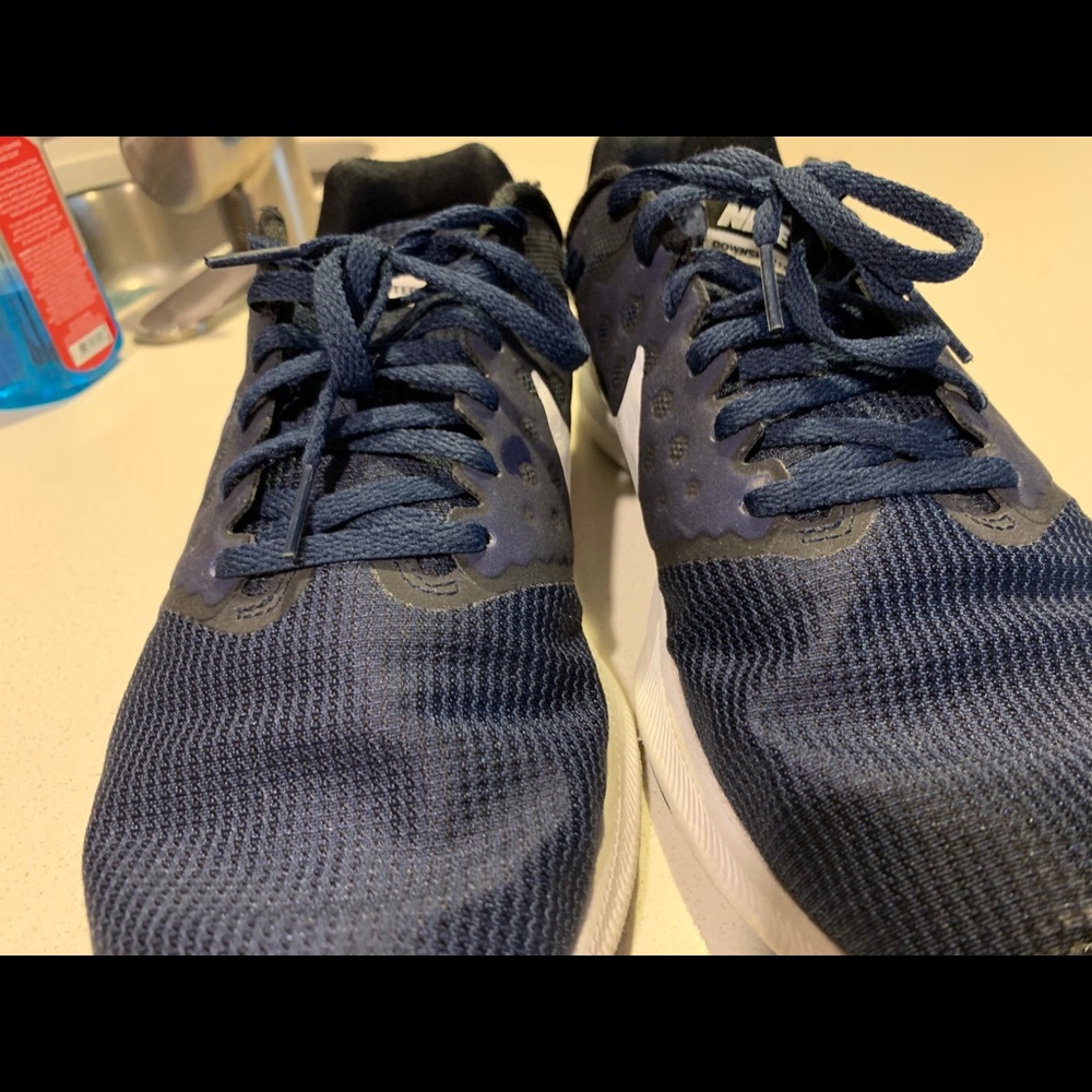 Shoes. - Picture 3 of 4